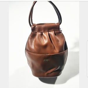 ✔ SOLD ✔VTG Oval Rare Leather Zip Handle Purse Bag